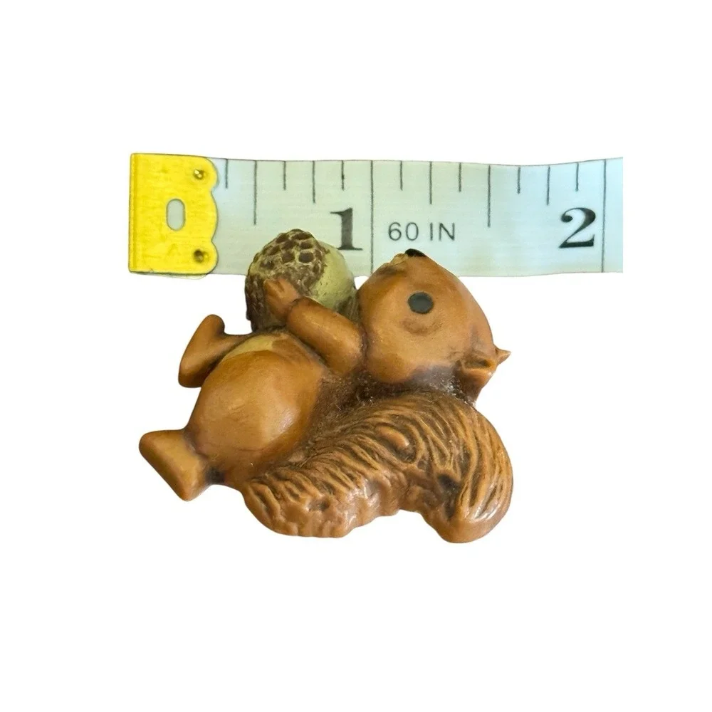Hallmark Vintage Thanksgiving Squirrel Acorn Pin Brooch Kitsch Card Holder